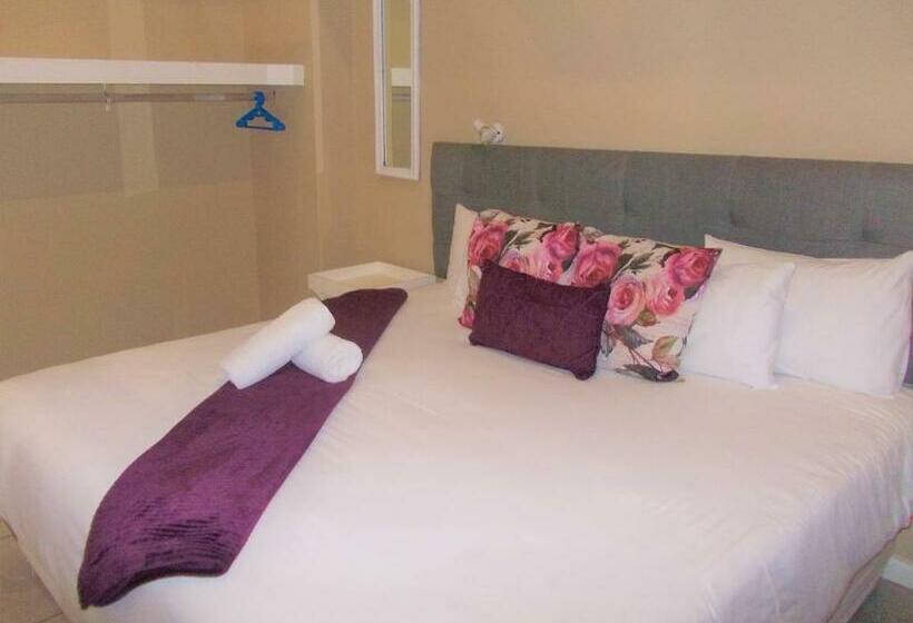 Люкс 2 Спальни, Point Village Hotel And Self Catering