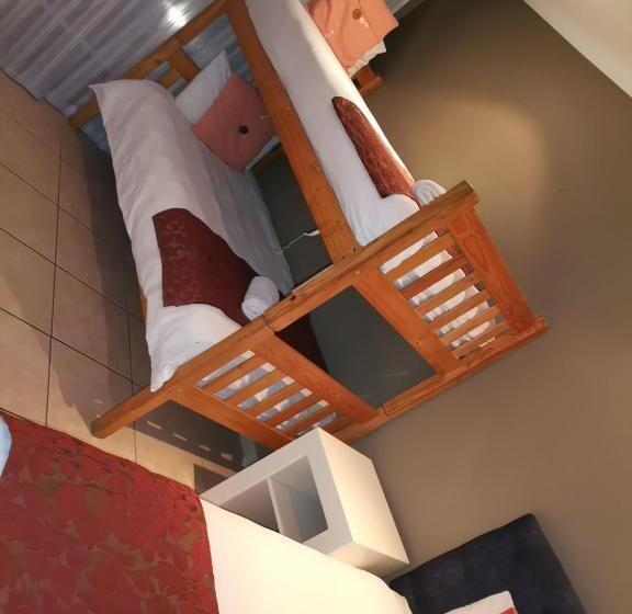 침실 3개 아파트, Point Village Hotel And Self Catering