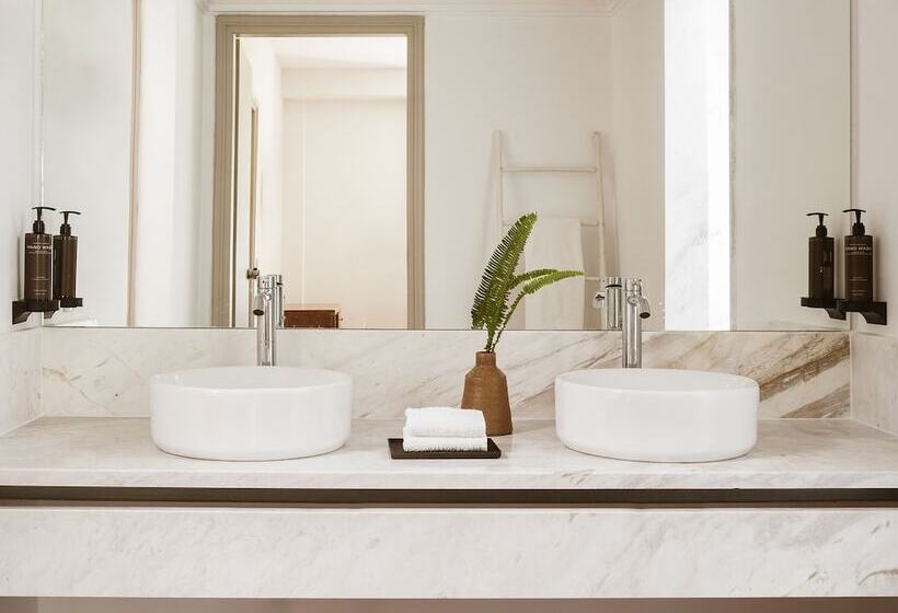 패밀리 아파트, Grecotel Luxme Costa Botanica