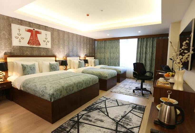 Quarto Quádruplo Standard, Cebeci Grand