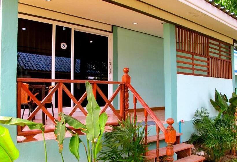اتاق سوپریور با چشمانداز باغ, Chawlay Resort Koh Lipe