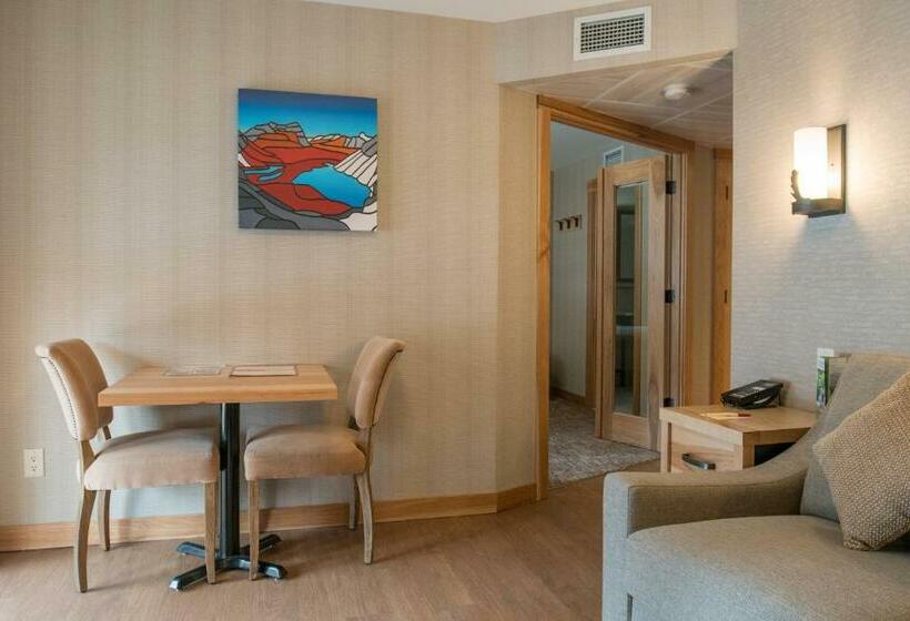 스위트 킹사이즈 침대, Moose Hotel And Suites