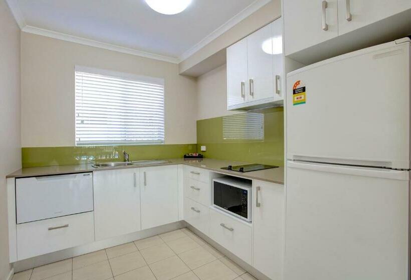 Апартаменты 4 Спальни, Beachpark Apartments Coffs Harbour