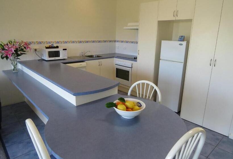 침실 2개 아파트, Bluewater Apartments