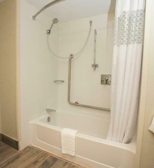 Номер Стандарт, Hampton Inn & Suites By Hilton Thunder Bay