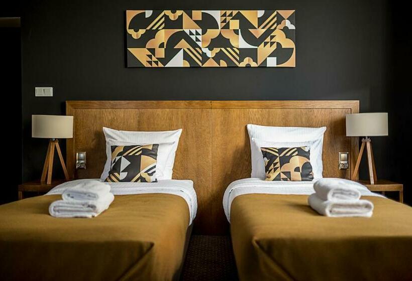 Номер Стандарт Вид на Город, Zulian Aparthotel By Artery Hotels