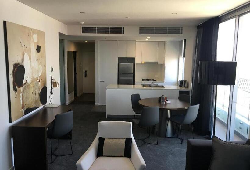 Апартаменты 2 Спальни с Балконом, Silkari Suites At Chatswood