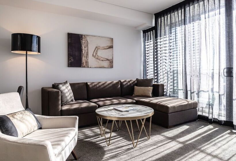 Апартаменты 1 Спальня с Балконом, Silkari Suites At Chatswood