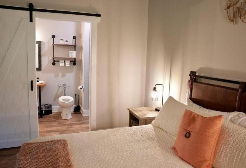 Люкс Deluxe Кровать Кинг, Tall Oaks Resort