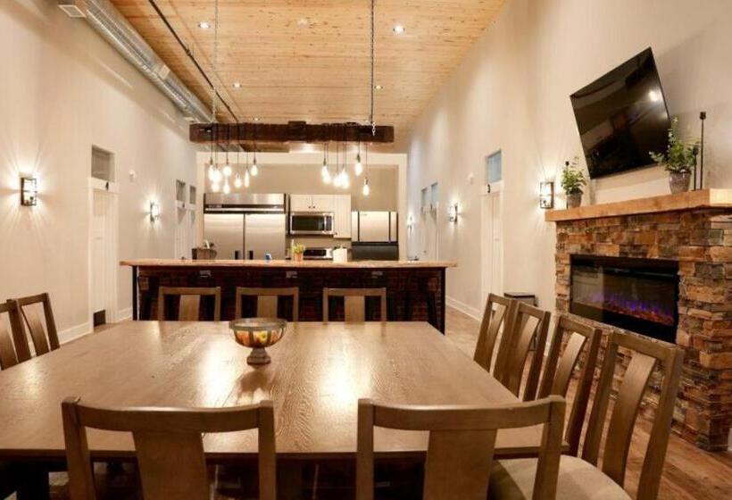 Люкс Повышенной Комфортности, Tall Oaks Resort