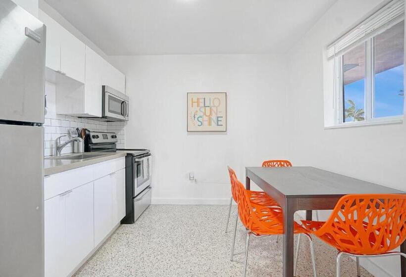 带1个卧室的带阳台的公寓, Elegant Wynwood Flats