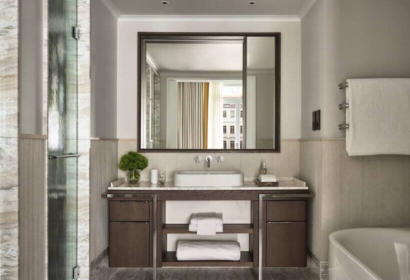 Люкс, Rosewood Munich