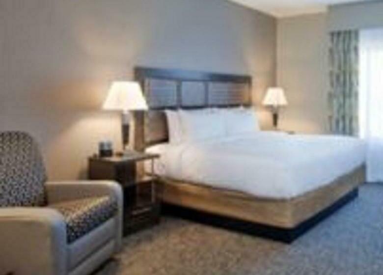 Люкс Кровать Кинг, Candlewood Suites Grand Island, An Ihg