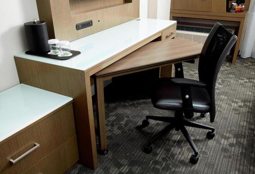 Стандартный Номер Кровать Кинг, Courtyard By Marriott Akron Downtown