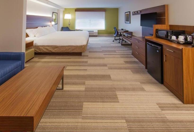 סוויטה מותאמת לאדם עם מוגבלויות, Holiday Inn Express Gatlinburg Downtown, An Ihg