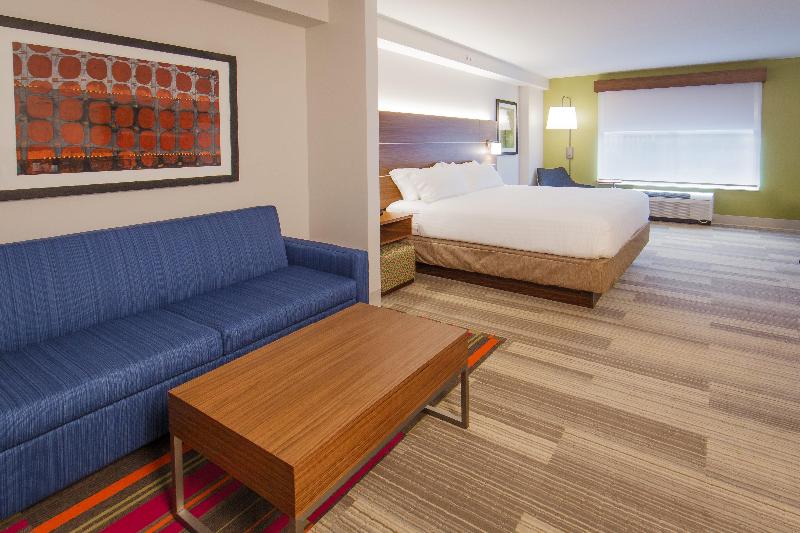 סוויטה מותאמת לאדם עם מוגבלויות, Holiday Inn Express Gatlinburg Downtown, An Ihg