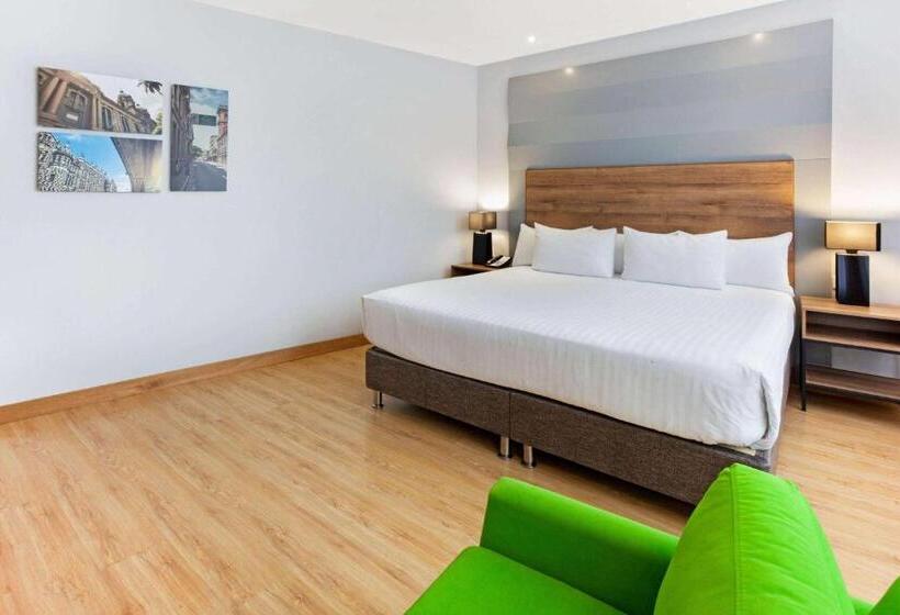 장애인을 위한 킹사이즈 침대 스탠다드 룸, La Quinta By Wyndham Medellin