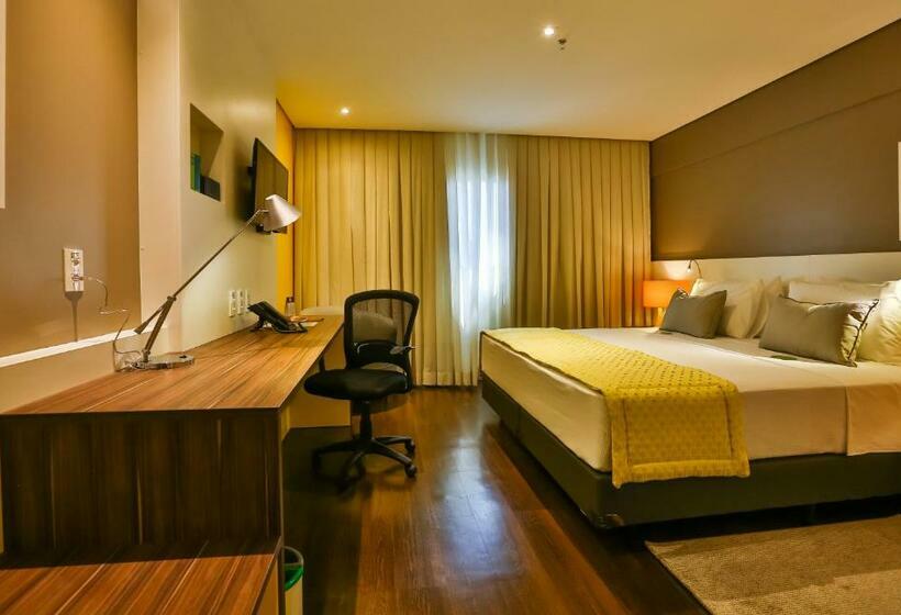 디럭스 룸 킹사이즈 침대, Quality Hotel Flamboyant