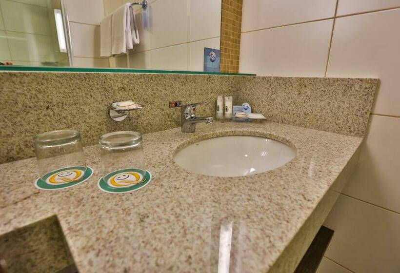 디럭스 룸 킹사이즈 침대, Quality Hotel Flamboyant