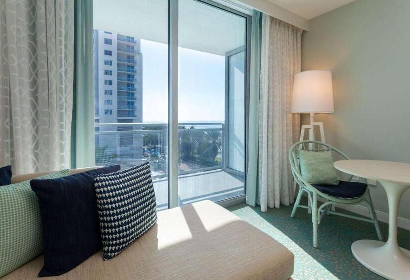 Номер Deluxe Кровать Кинг с Видом, Wyndham Grand Clearwater Beach