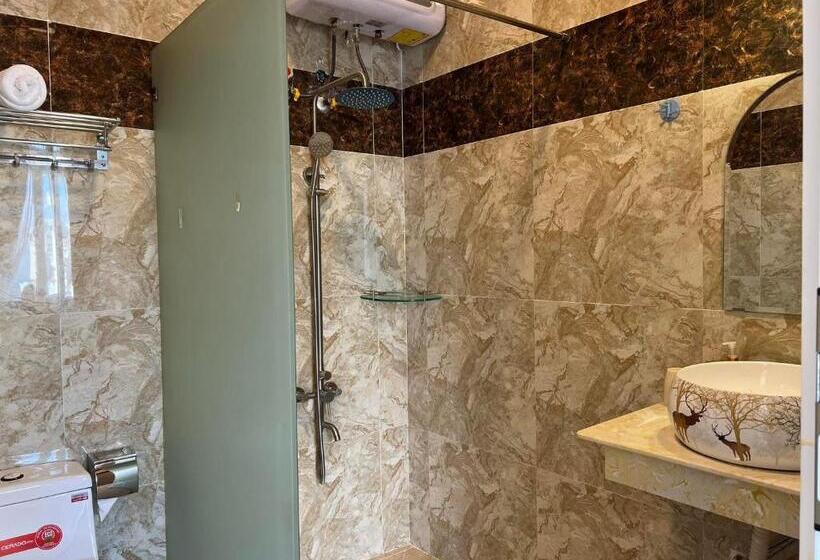 اتاق استاندارد با بالکن, Villa   Hotel Nam Khang 2 Dalat