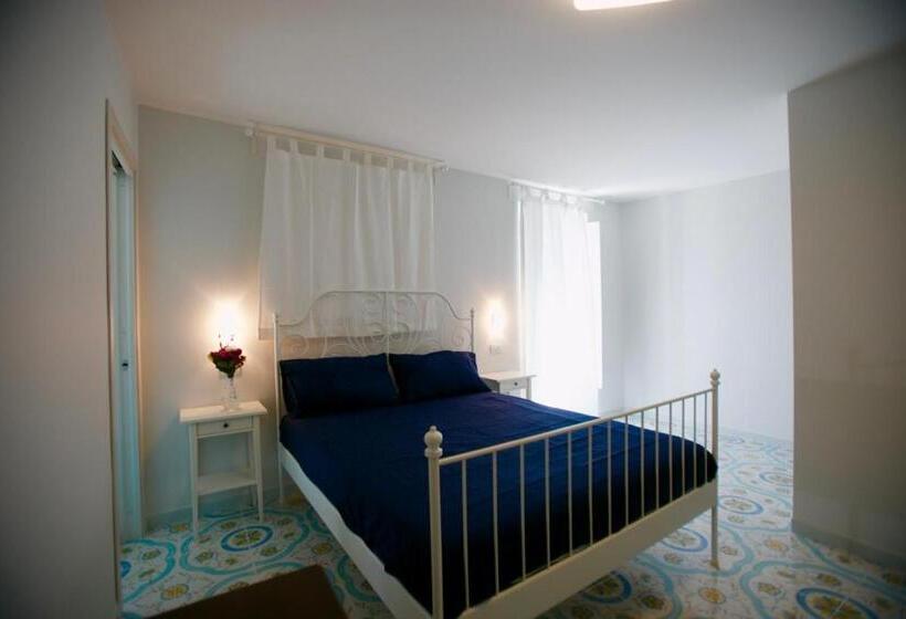 اتاق لوکس با چشم‌انداز دریا, B&b Divina Salerno