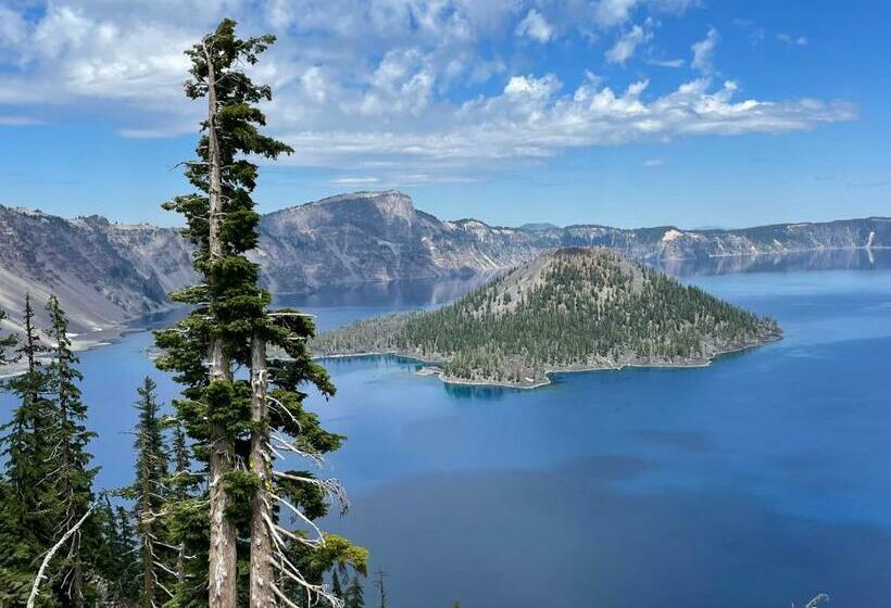 Номер Стандарт, Crater Lake Gateway   Hwy 140