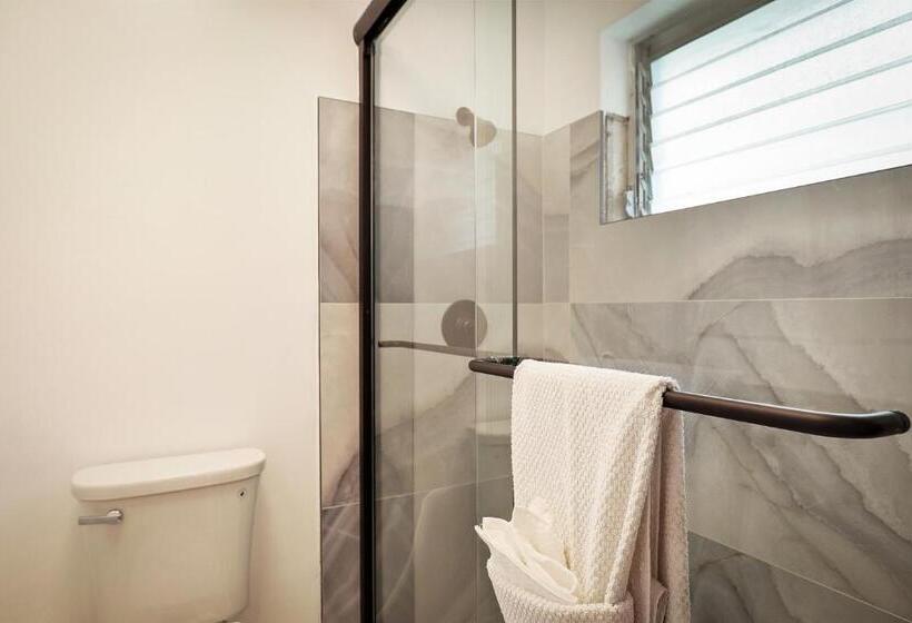 Deluxe Studio, La Mer Suites