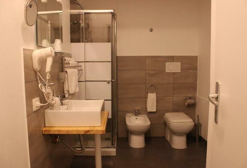غرفة قياسية سرير كينج, Umberto House Catania