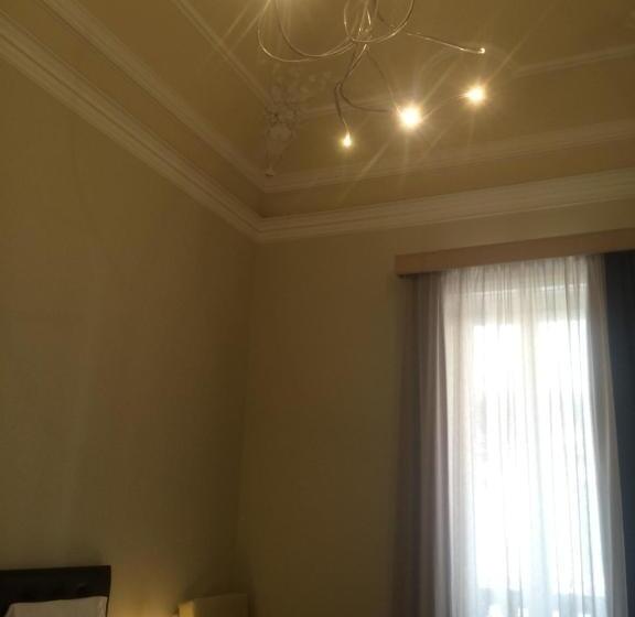 غرفة قياسية سرير كينج, Umberto House Catania