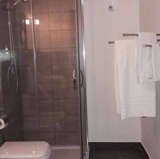 غرفة قياسية رباعية, Umberto House Catania