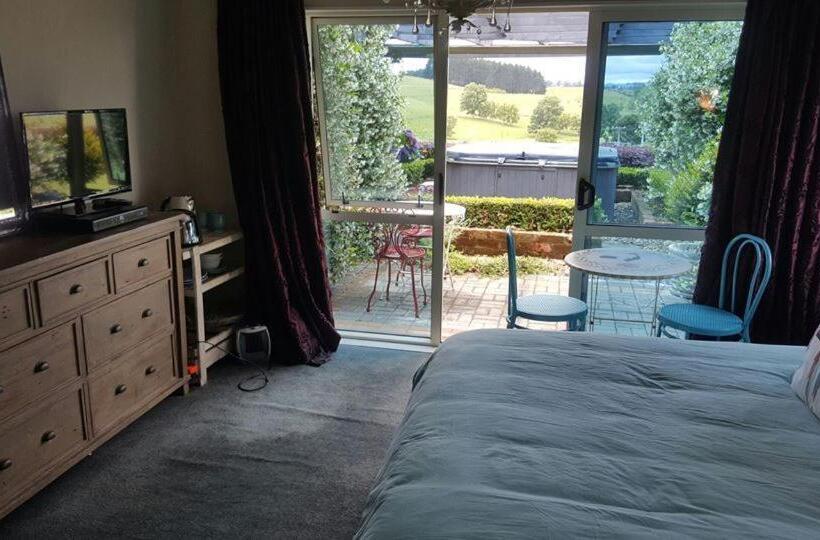 キングサイズベッドのスーペリアルーム, Waitomo Orchard Estate B&b