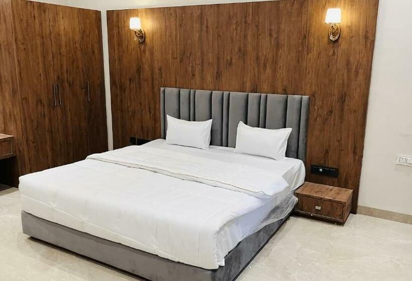 Номер Deluxe, Gaurison Hotel & Resorts