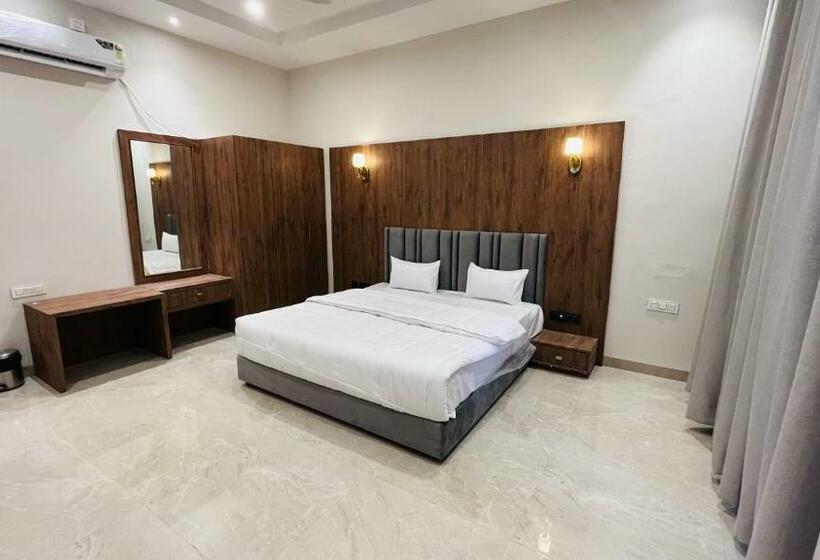 Номер Deluxe, Gaurison Hotel & Resorts