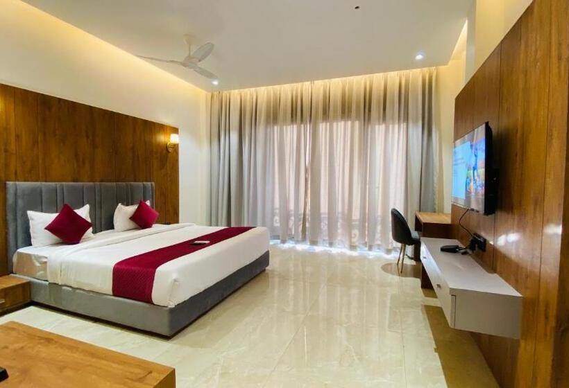 Номер Deluxe, Gaurison Hotel & Resorts