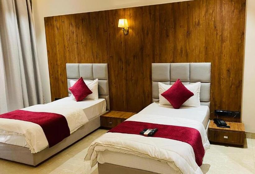 Четырехместный Номер Deluxe, Gaurison Hotel & Resorts