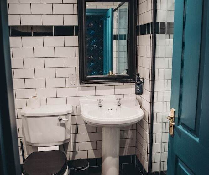 Номер Deluxe, Roslyn House