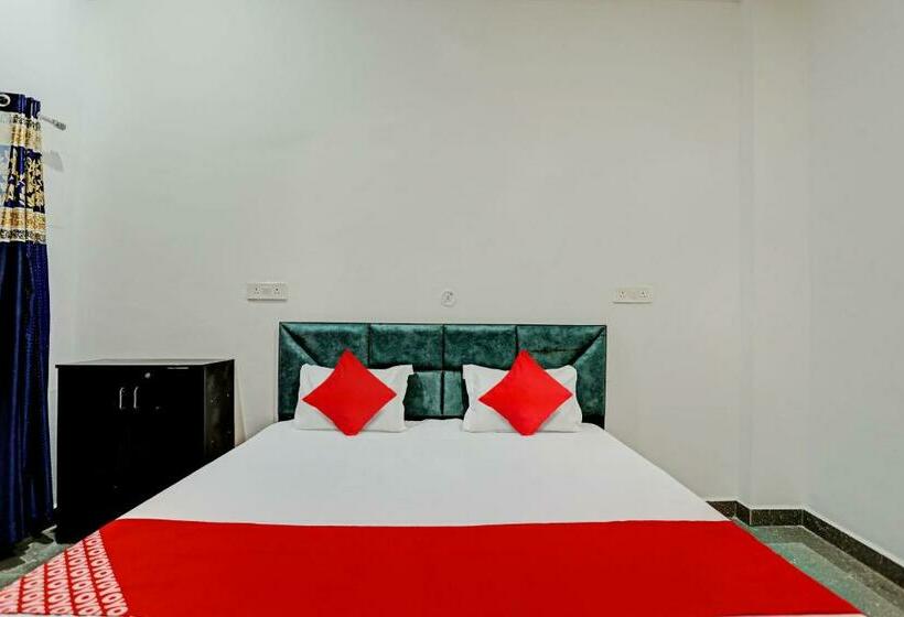 Трехместный Номер Классика, Oyo Flagship Hotel Expressway Inn