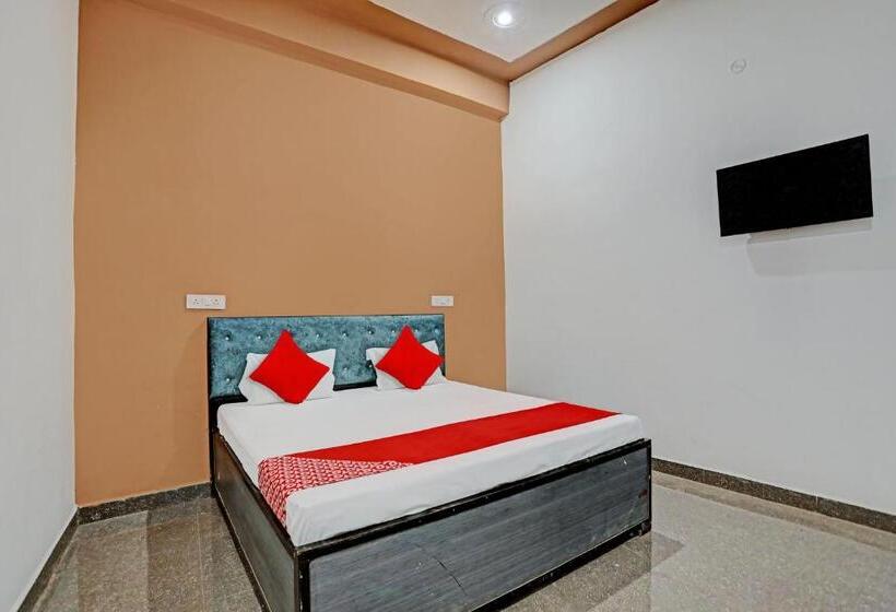 Трехместный Номер Классика, Oyo Flagship Hotel Expressway Inn