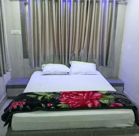 三人经典房间, Oyo Flagship Hotel Pushp Palace
