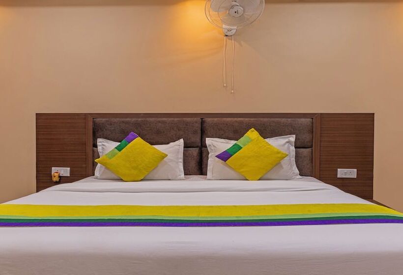 Quarto Estandar, Itsy Hotels Kashi Grand, Bhu