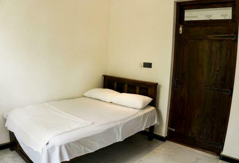 Номер Стандарт, Uthayam Guest House