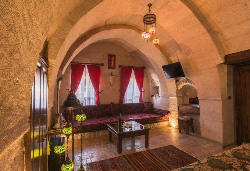 اتاق لوکس, Adora Cave Suites