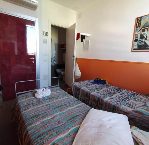 Quarto Economy, Prestigio