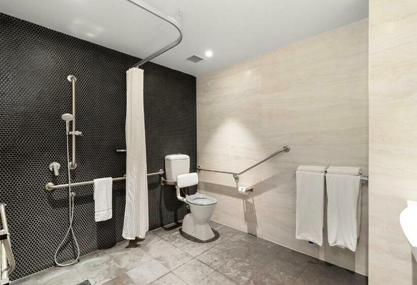 Номер Стандарт Кровать Кинг Адаптированный для Инвалидов, Quality Hotel Rules Club Wagga