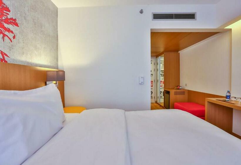 标准工作室, Radisson Red Campinas
