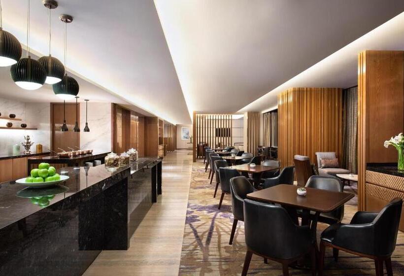 Люкс Executive Кровать Кинг, The Westin Jakarta