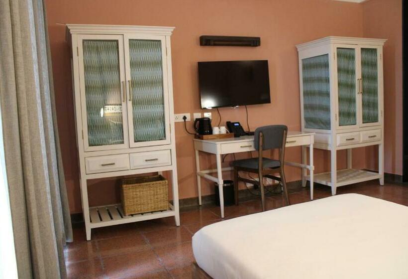 带阳台的豪华间, Kshemavana The Wellness Retreat