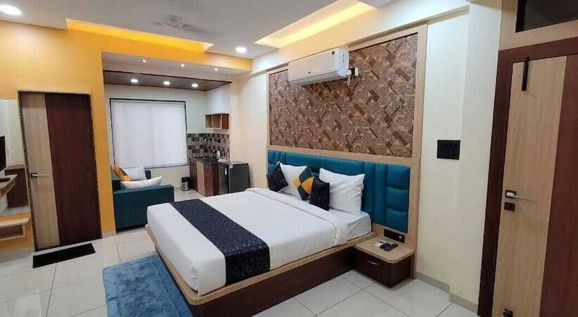 اتاق خانوادگی, Sarika International