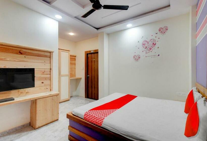 Трехместный Номер Классика, Oyo Flagship Hotel Holiday Prime